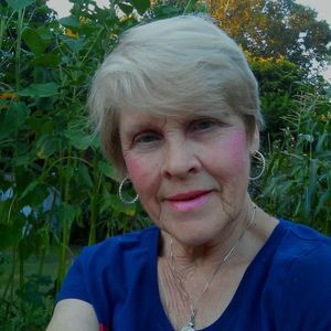 Meet your Posher, Dolores